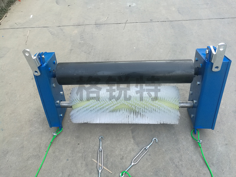 无动力滚刷清扫器