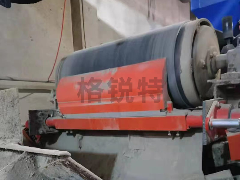 聚氨酯清扫器是否能清掉输送带粘链物