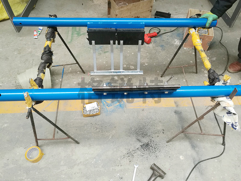 弹簧式可调节合金清扫器 弹簧式可调节合金清扫器